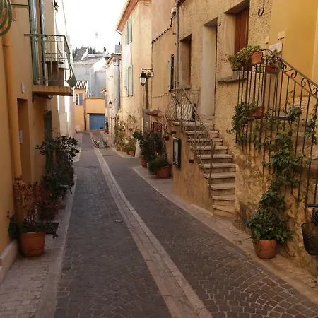 Апартаменты Mistral Gagnant